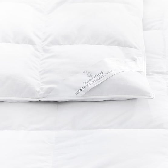 Supreme Silver Goose Quilt