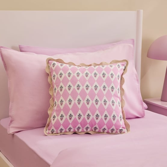 Sia Pink Floral Textured Cushion