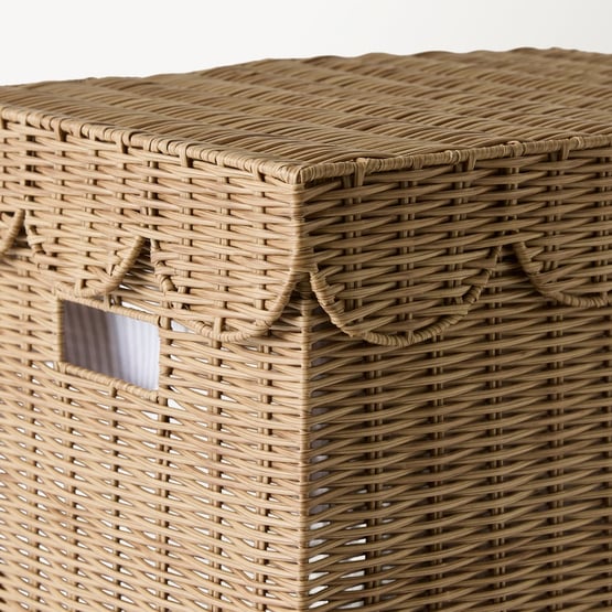 Scalloped Natural Laundry Basket