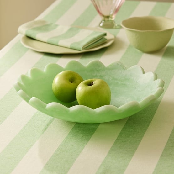 Calypso Matte Green Resin Large Scalloped Bowl