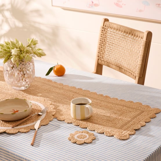 Siena Natural Jute Scalloped Table Runner