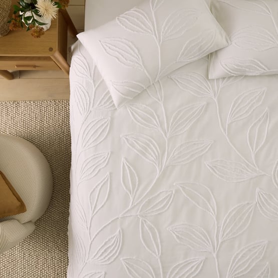 Leafy White Tufted Quilt Cover Set