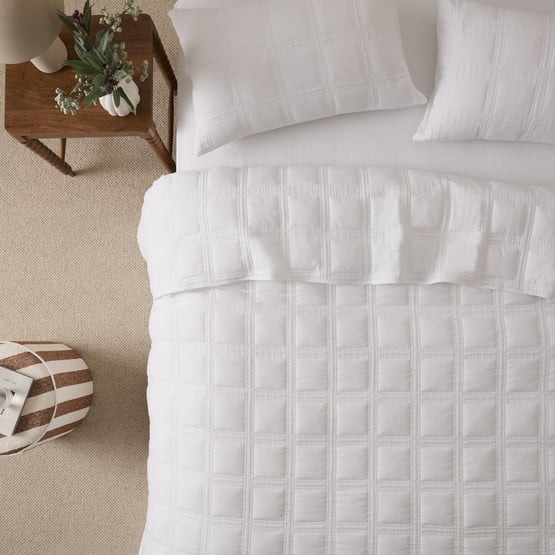 Dakota White Quilted Coverlet Set