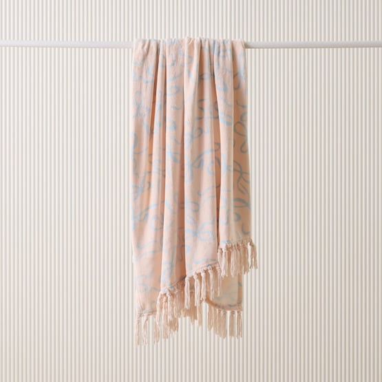 Aspen Pink & Blue Bow Fleece Tassel Throw