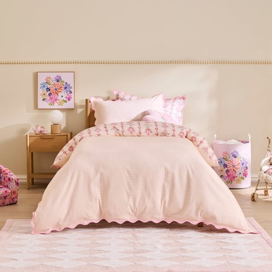 Sia Scallop Pink Floral Quilt Cover Set