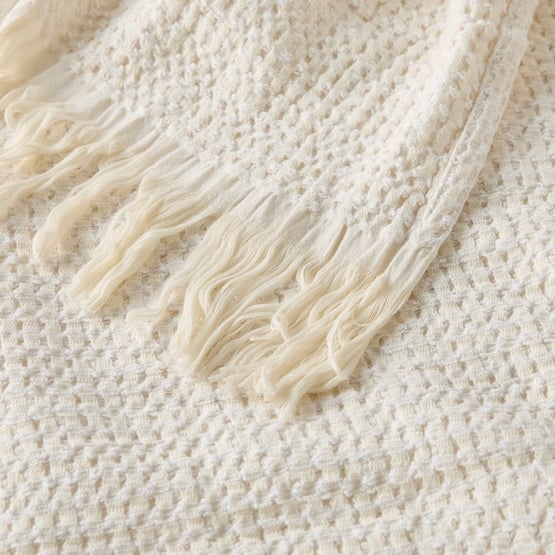 Bowie White & Natural Throw