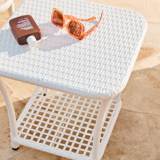 Whitehaven White & Mandarin Stripe Outdoor Lounge Set