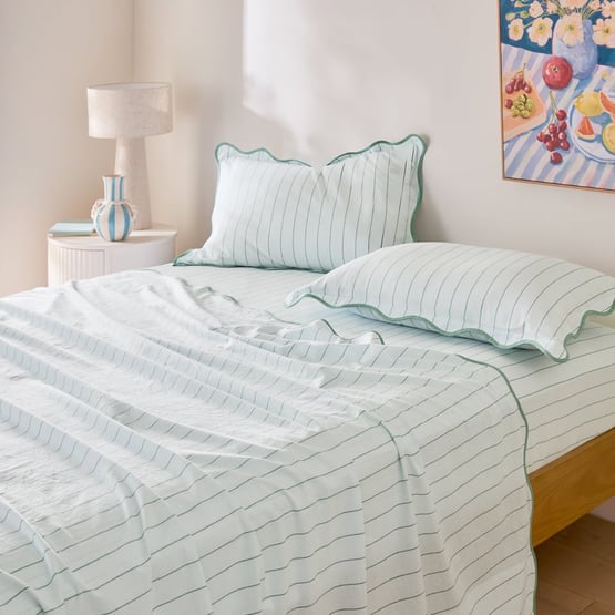 Poolside Blue & Green Stripe Scallop Sheet Set